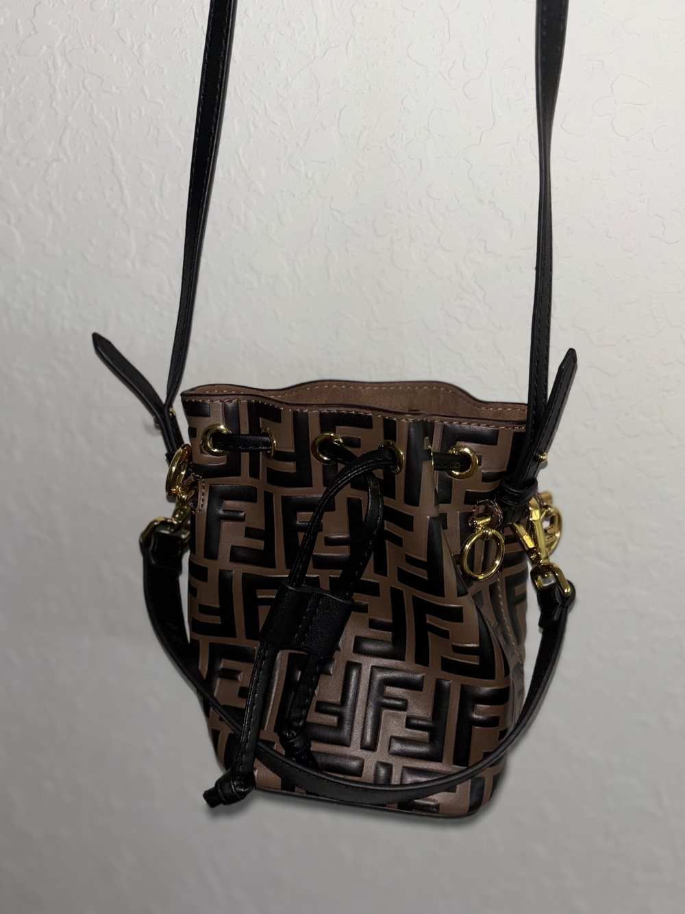 Fendi Black Embossed Logo Shoulder Bag - Picture 8 of 9